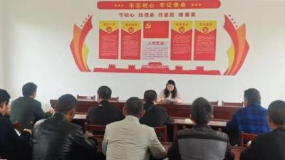 握紧夜学杠杆，撬动全乡工作走深走实