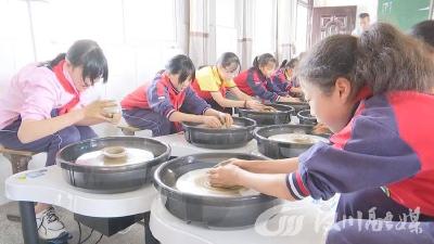 【视频】爱上非遗 杨林乌壶走入课堂