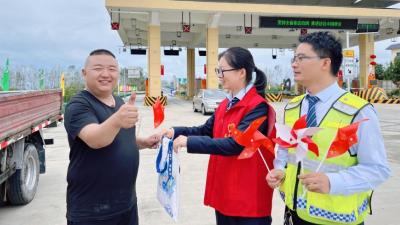 福星站：我们都要“中国红”