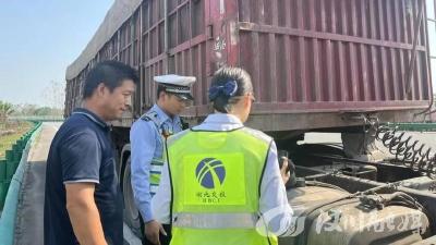 车在囧途，他们暖心伸援手