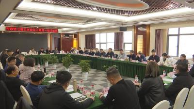 【聚焦汉川两会】黄建军参加市政协七届三次工商界一组讨论