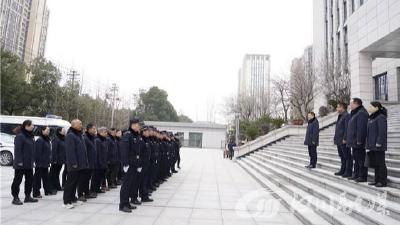 凛冬亮剑！汉川法院历时6小时强制腾退4.3万平方米库房