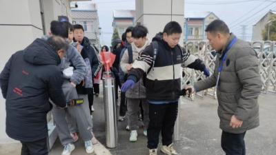 模拟中考第二日，秩序怎么样呢？