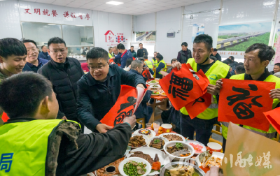 新春“礼包”送慰问  工会情意暖人心