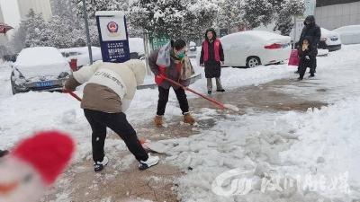 解民忧 清积雪 保障出行暖民心