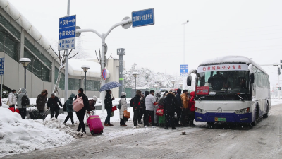【视频】多绕行16公里 城际公交助力旅客平安返乡