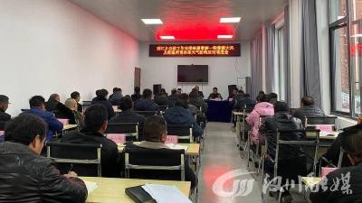 新一轮冰冻雨雪天气即将来袭，他们全力迎战！