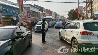 他们坚守一线，为群众出行保驾护航