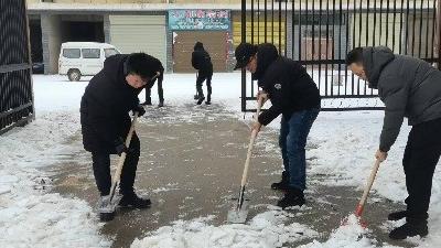 坚持“六步”走，确保开学工作平稳有序