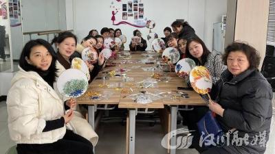 巧手慧心 制扇至美