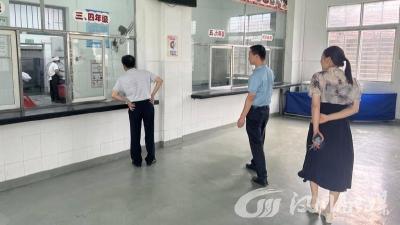 开展巡查 护航师生“舌尖上的安全”