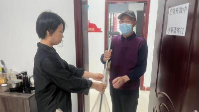 向家垸社区开展“关爱残疾人，真情送温暖”走访慰问活动