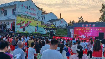 文化进村暖民心 惠民演出乐万家