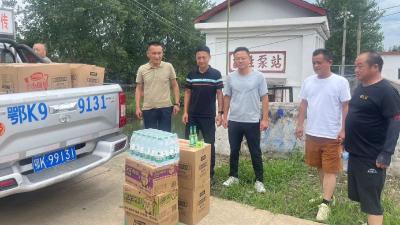 防汛慰问送关爱 情系一线暖人心