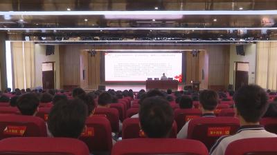 【视频】青春正当时 国防教育进校园