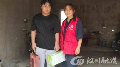 “爱心妈妈”情暖中秋