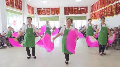【视频】九九重阳献爱心 敬老情深暖人心
