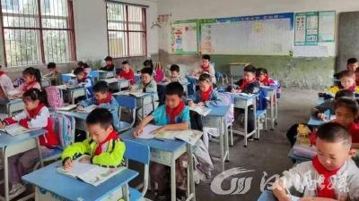 北河小学举办第十届硬笔书法比赛