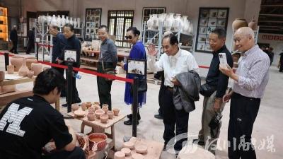 银发心向党 桑榆展风采——汉川市税务局组织开展重阳节退休老干部参观活动