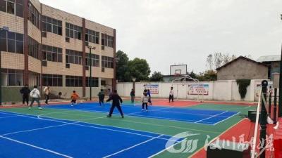 厚植足球底蕴 筑牢成长之基——湾潭乡三汊小学开展足球特色训练活动  