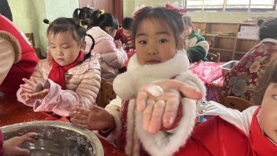 中洲农场中心幼儿园开展庆元旦活动