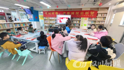 汉江书房思迈杰分馆举办“吉蛇迎春，书香满架启新智”活动