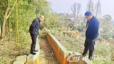 备战“春耕”为民生 清淤疏渠正当时