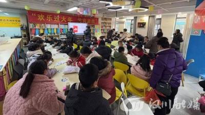 夹元宵 抖元宵 猜灯谜，张灯结彩庆元宵  