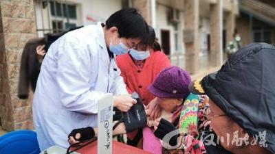 情暖元宵 沉湖镇卫生院开展慢性病巡诊活动  