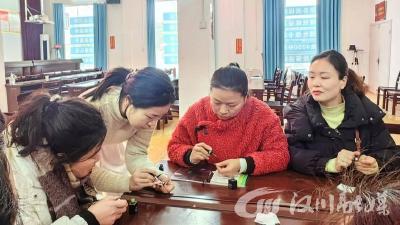 助力女性创业 美甲技能培训班开班！  