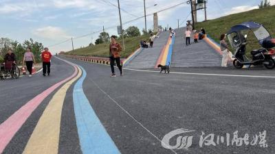 汉川市脉旺镇：这里有一条彩虹道
