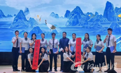 声韵传情释压力 经典诵读展风采——汉川外校教师专场活动成减压新范式