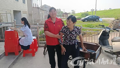 志愿服务暖人心，健康服务进社区