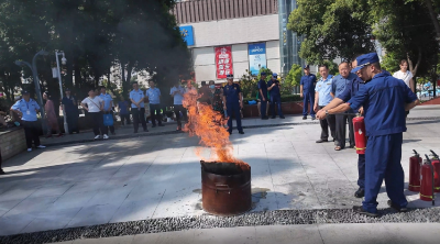 【视频】我市举办“6·16”安全宣传咨询日活动