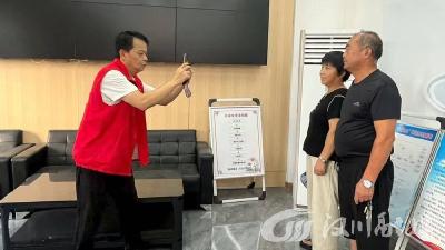 用照片编织暖光，为岁月里的他们留影