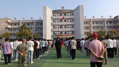 汉川三中2025级新生军训开营仪式顺利举行