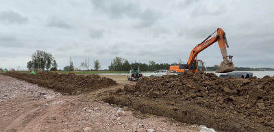 【视频】庆双节 焕新貌 | 国庆施工不停歇 汈汊湖西阳光草坪加速成型