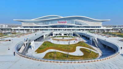 【视频】沿江高铁汉川北站通车 汉川纺织服装产业“链”上未来