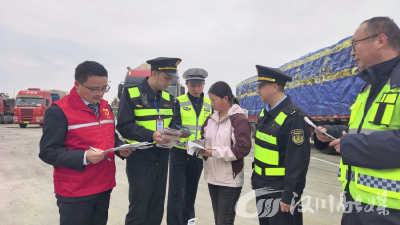 “路警企”联动送法入心 汉川西服务区变身法制宣传新阵地