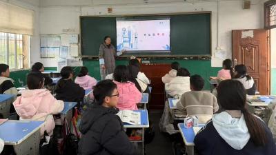 里潭中学召开预防甲流主题班会