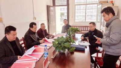 聚焦党建提质 筑牢育人根基