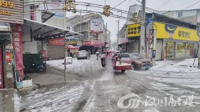 韩集乡：党员干部冲锋在前，用坚守筑牢雪天安全防线