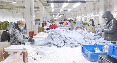 【视频】赶工不停歇 天励服饰以实干开新局