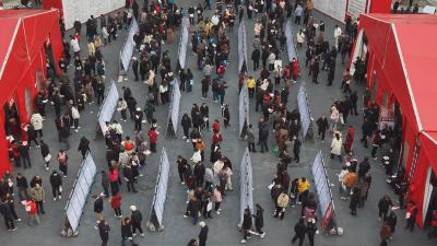 【视频】春风送暖“开门红” 万余岗位“职”达家门口