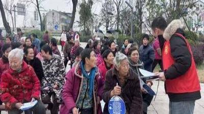 回龙镇深入推进民族宗教政策“进万家”