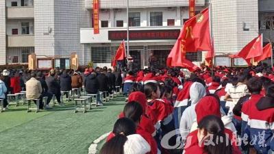 分水中学举行八九年级中考百日誓师大会