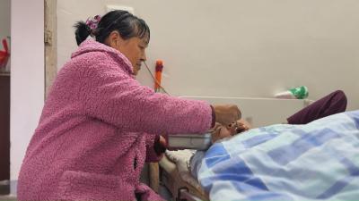 【视频】汉川：长嫂如母 她照顾瘫痪小叔子40余载