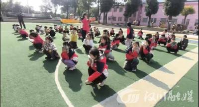 新堰镇：实战疏散有序 师幼配合默契