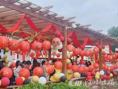 百盏廉灯映初心  清风谜韵闹元宵