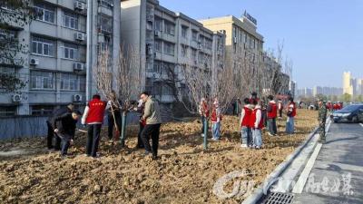 汉川市直机关干部参加义务植树活动